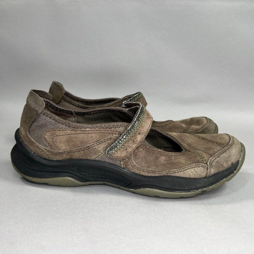 Clarks Privo Women's‎ Size 6.5 Brown Suede Leather Mary Jane Shoes